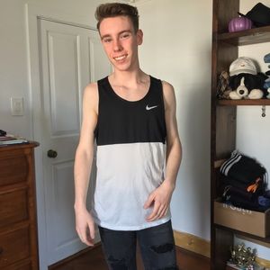 Men’s Nike running tank top
